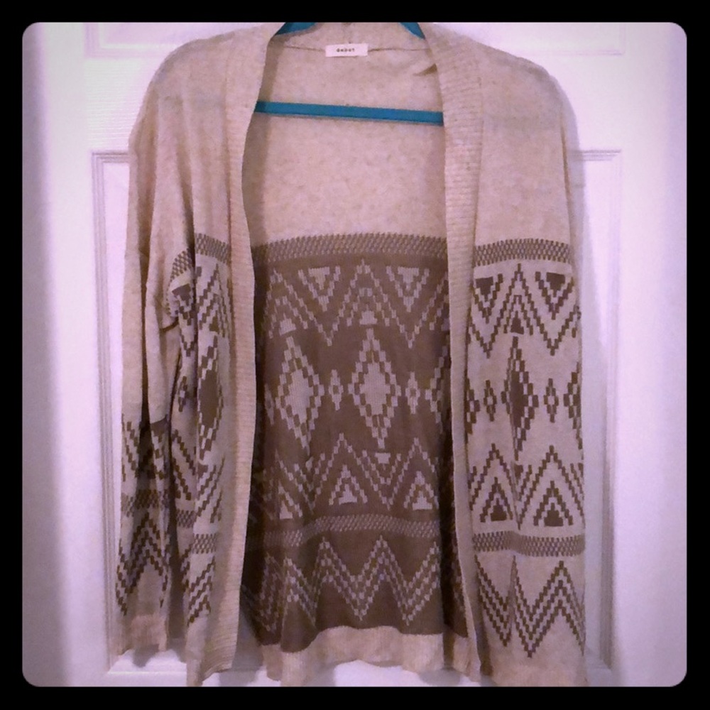 Patterned tan cardigan